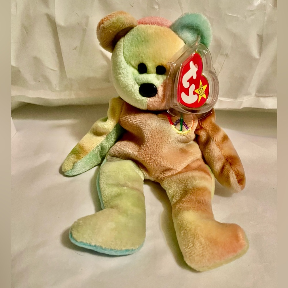 NWT! PEACE ☮️ ✌️1996 Ty Pastel Rainbow Bear Plush